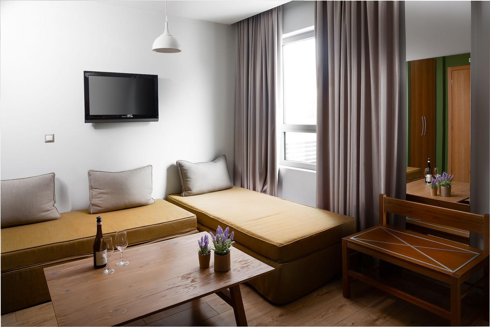 A For Hotel Ateny