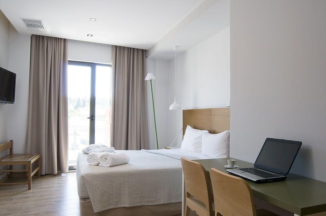 A For Hotel Atenas